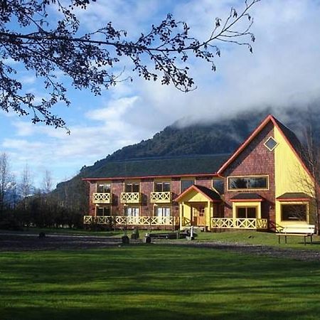 Hotel Y Cabanas Patagonia Green Пуэрто-Айсен Экстерьер фото