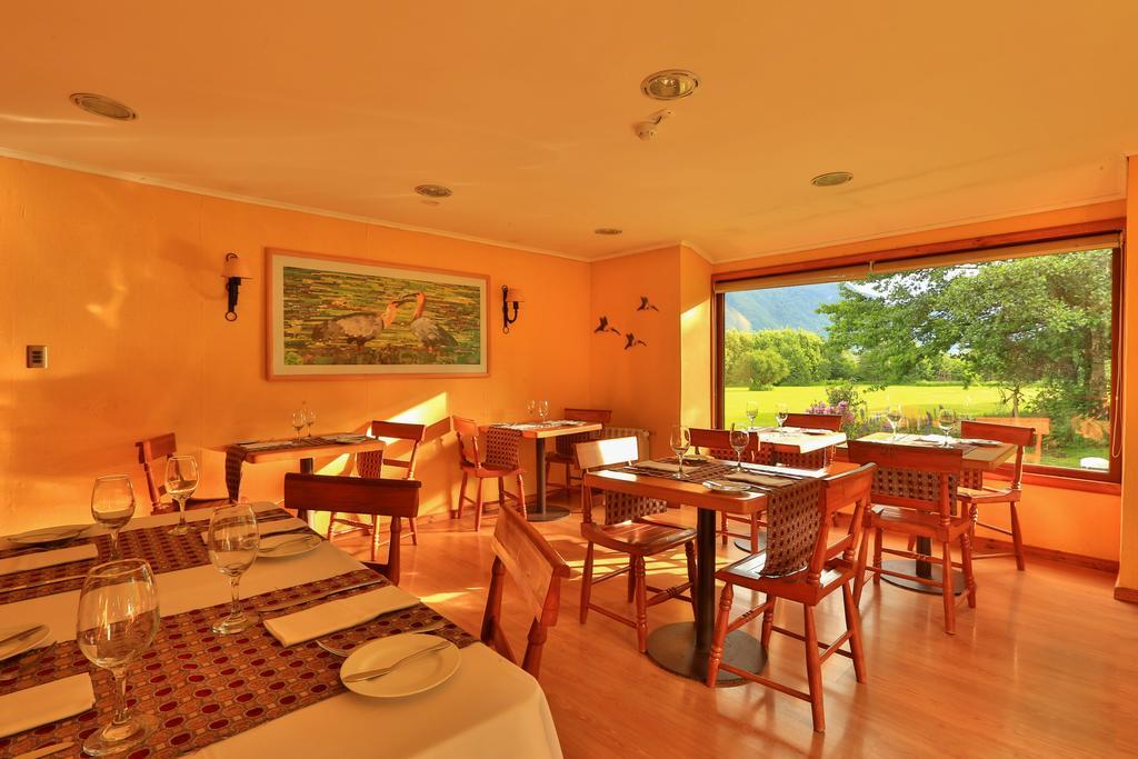 Hotel Y Cabanas Patagonia Green Пуэрто-Айсен Экстерьер фото